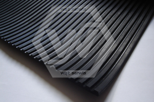 Wykładzina ryflowana 3mm (szeroki ryfel)
